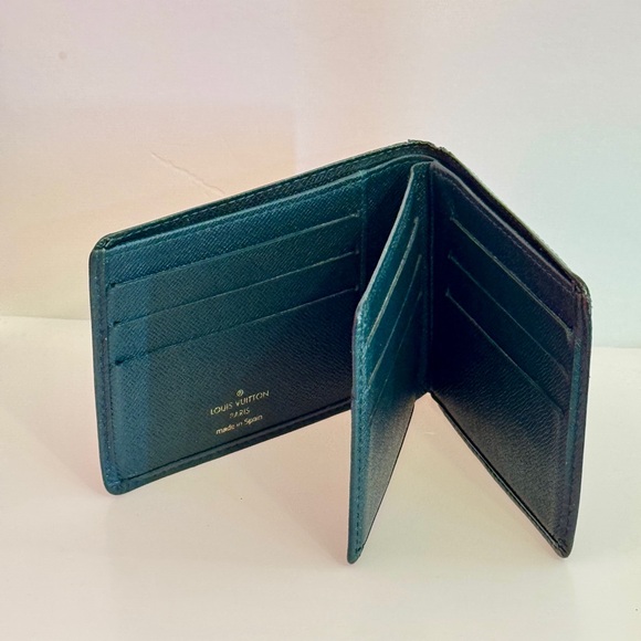 Louis Vuitton Green Taiga Wallet - Picture 3 of 16
